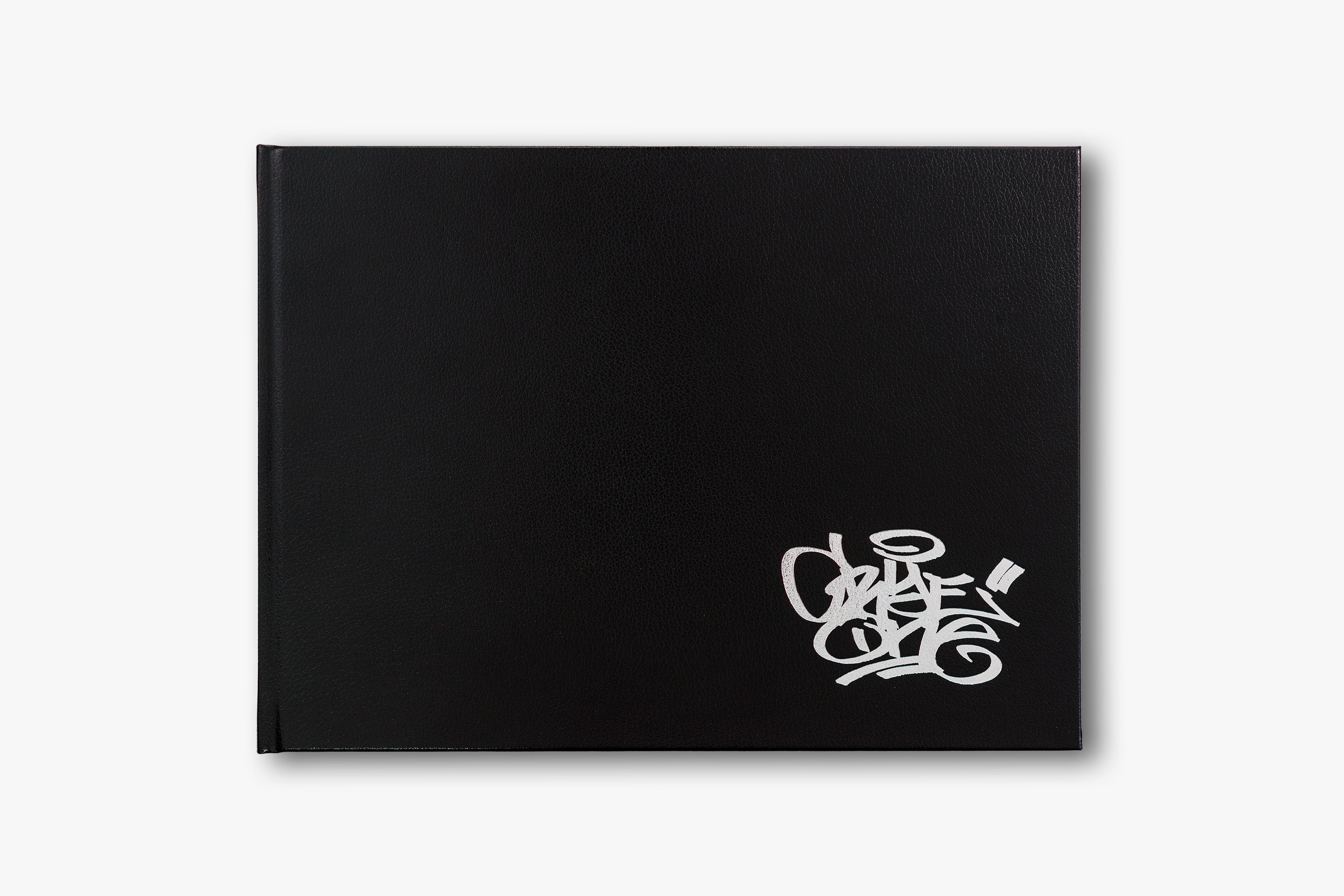 BLACKBOOK 01 - CRYE (LIMITED EDITION)
