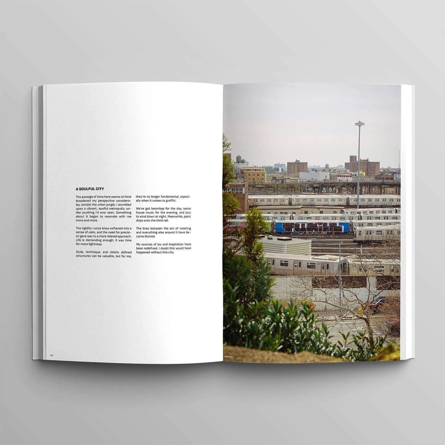 WHITEBOOK 01 - IT´S A CIRCLE (REGULAR EDITION)