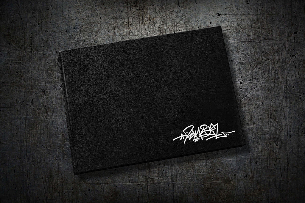 BLACKBOOK 04 - EKSIT (LIMITED EDITION)