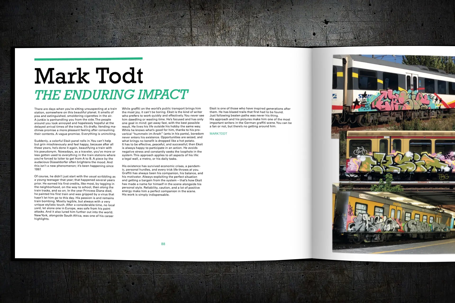 BLACKBOOK 04 - EKSIT (LIMITED EDITION)